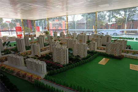 宝龙花园2室2厅1卫93㎡，带附房18平米